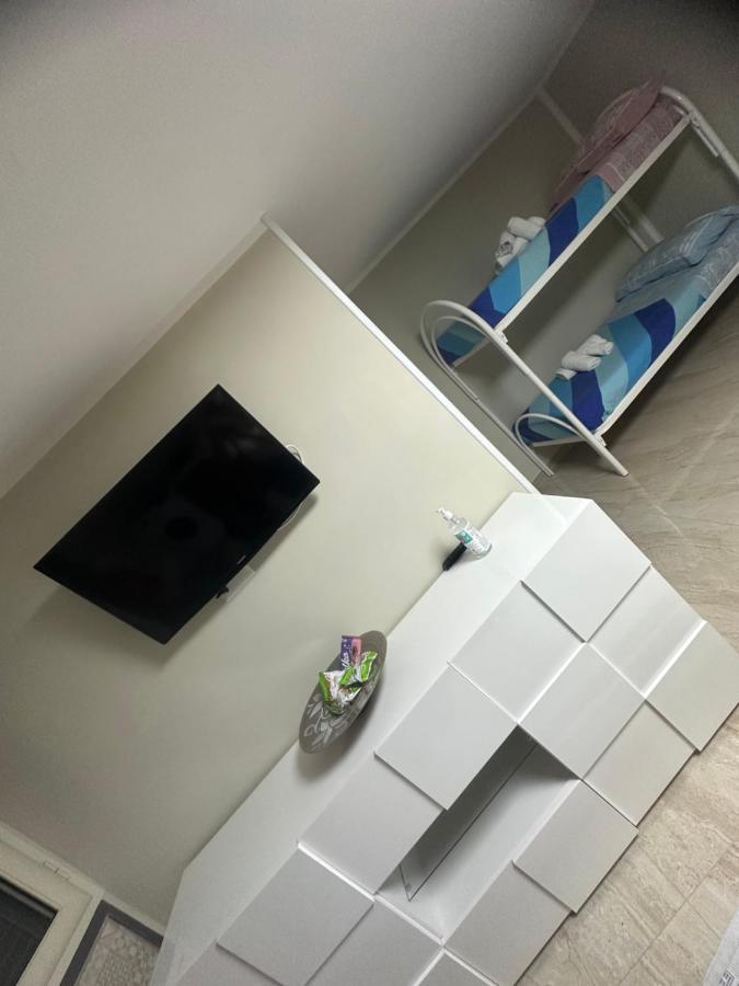 A.D.M Bed & Breakfast เนเปิลส์ ภายนอก รูปภาพ