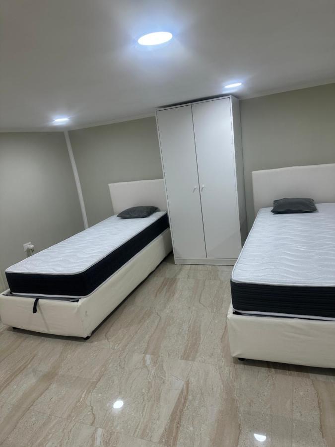 A.D.M Bed & Breakfast เนเปิลส์ ภายนอก รูปภาพ